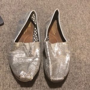 Silver toms